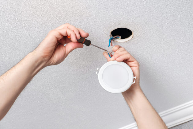 Why Retrofitted LED Can Lights Overheat in Low-Ventilation Ceilings and How Pros Engineer Safe Solutions